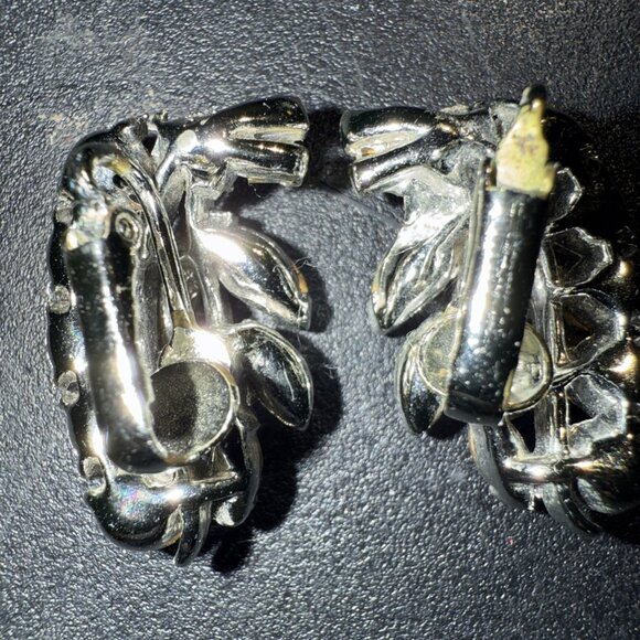 Vintage Lisner Clear Rhinestone Earrings Clip On Baguette Cocktail signed - Picture 11 of 14